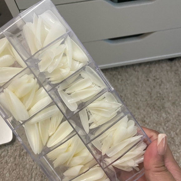 Nails - Picture 7 of 10